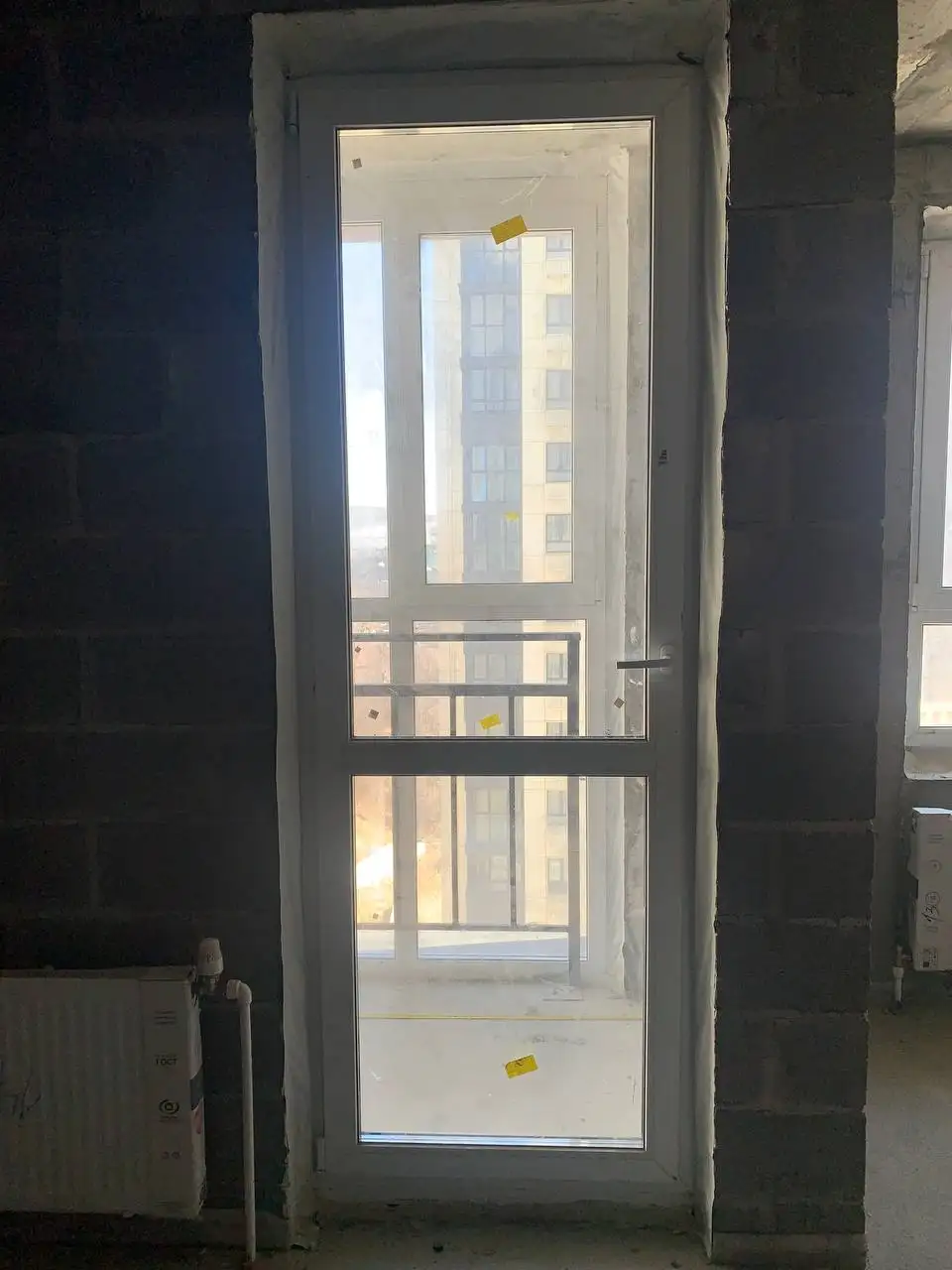 Продам балконную дверь - Барахолка в Владивосток