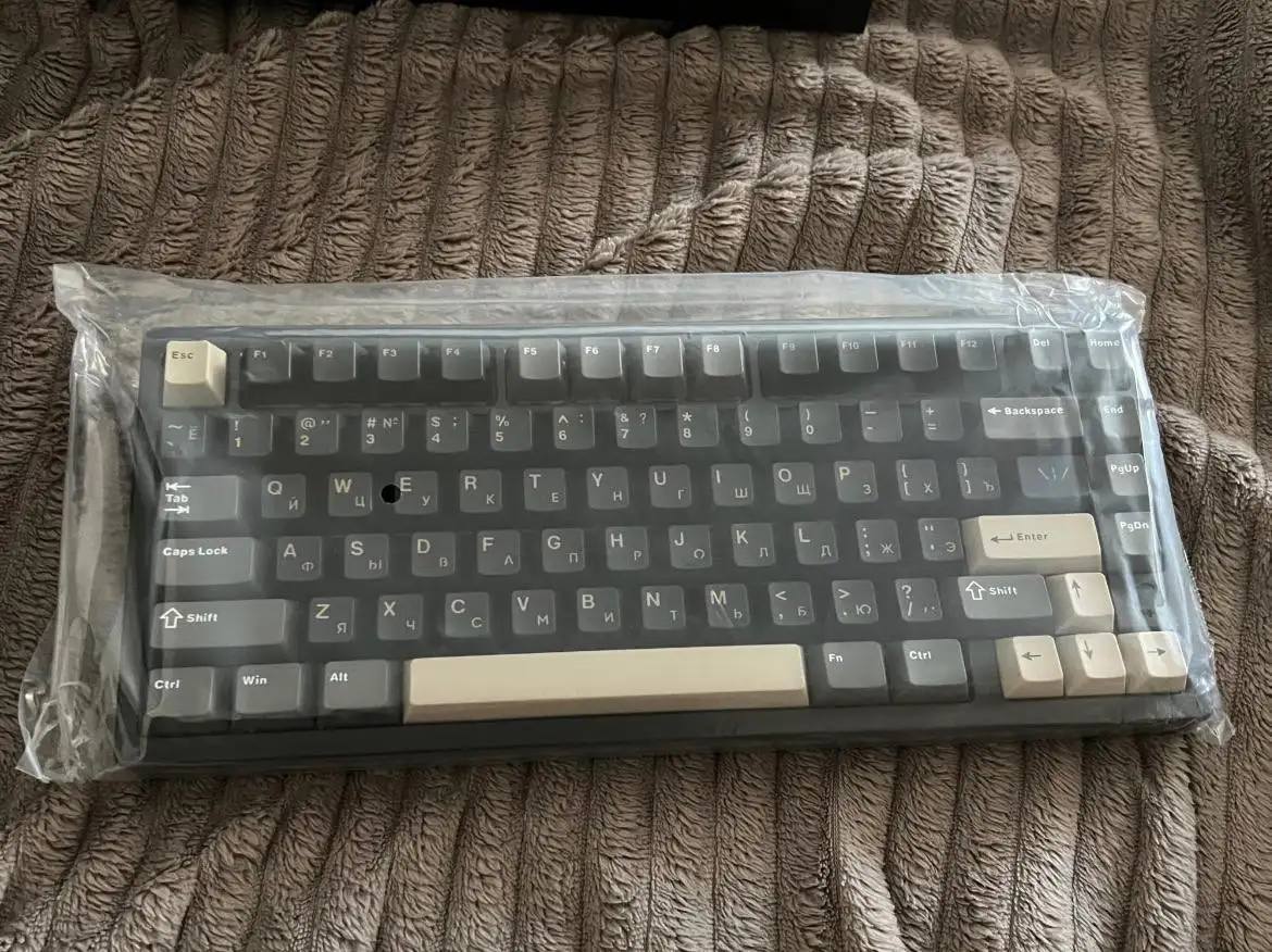 Продам новую механическую клавиатуру Rainy 75 с RGB подсветкой - Компьютерные аксессуары (Электроника) в Владивосток