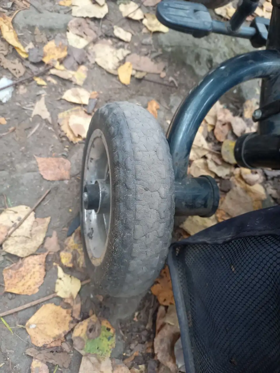 Велосипед с ручкой - Велосипеды (Барахолка) в Владивосток