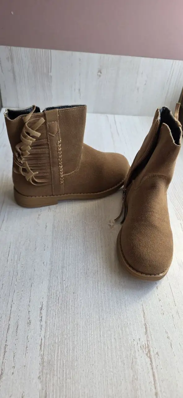 Продаётся новая обувь 33 размера - Обувь (Одежда) в Владивосток