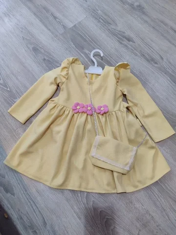 Продам красивое платье с сумочкой - Верхняя одежда и джинсы в Владивосток