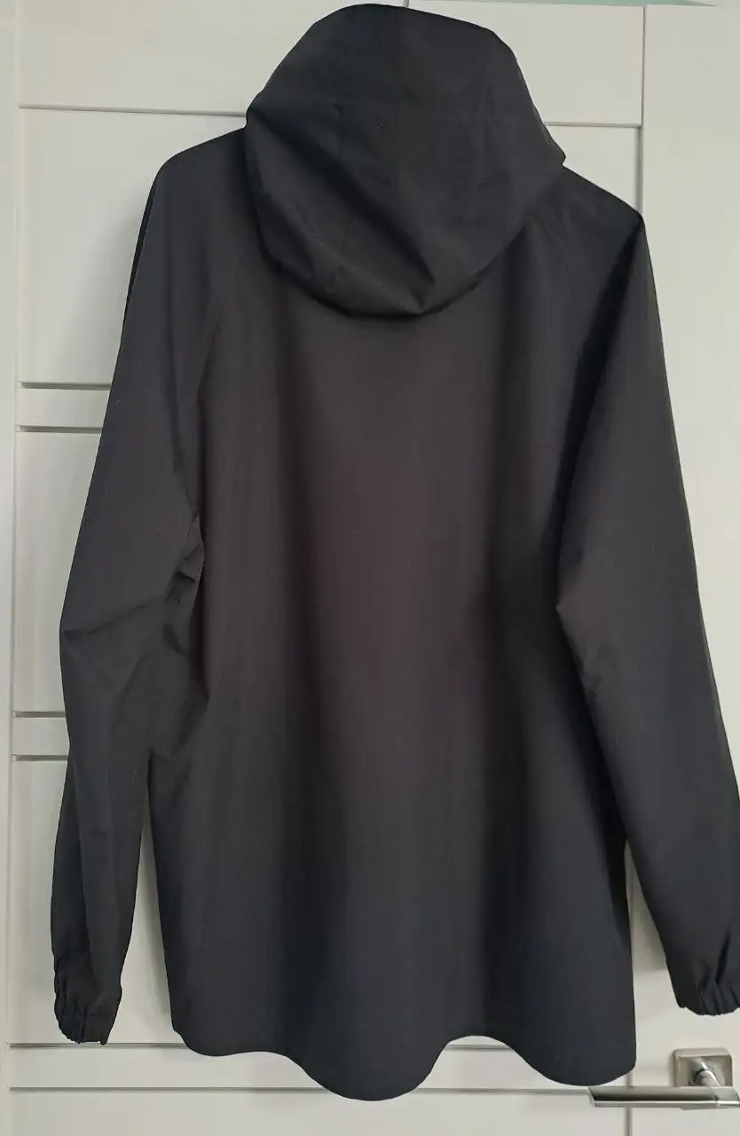 Мужская ветровка китайского производства - Верхняя одежда (Одежда) в Владивосток