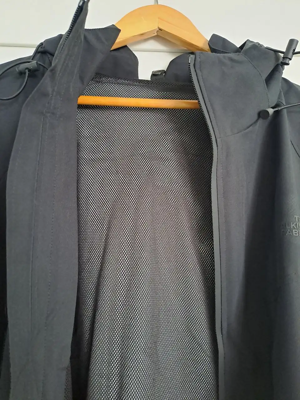 Мужская ветровка китайского производства - Верхняя одежда (Одежда) в Владивосток