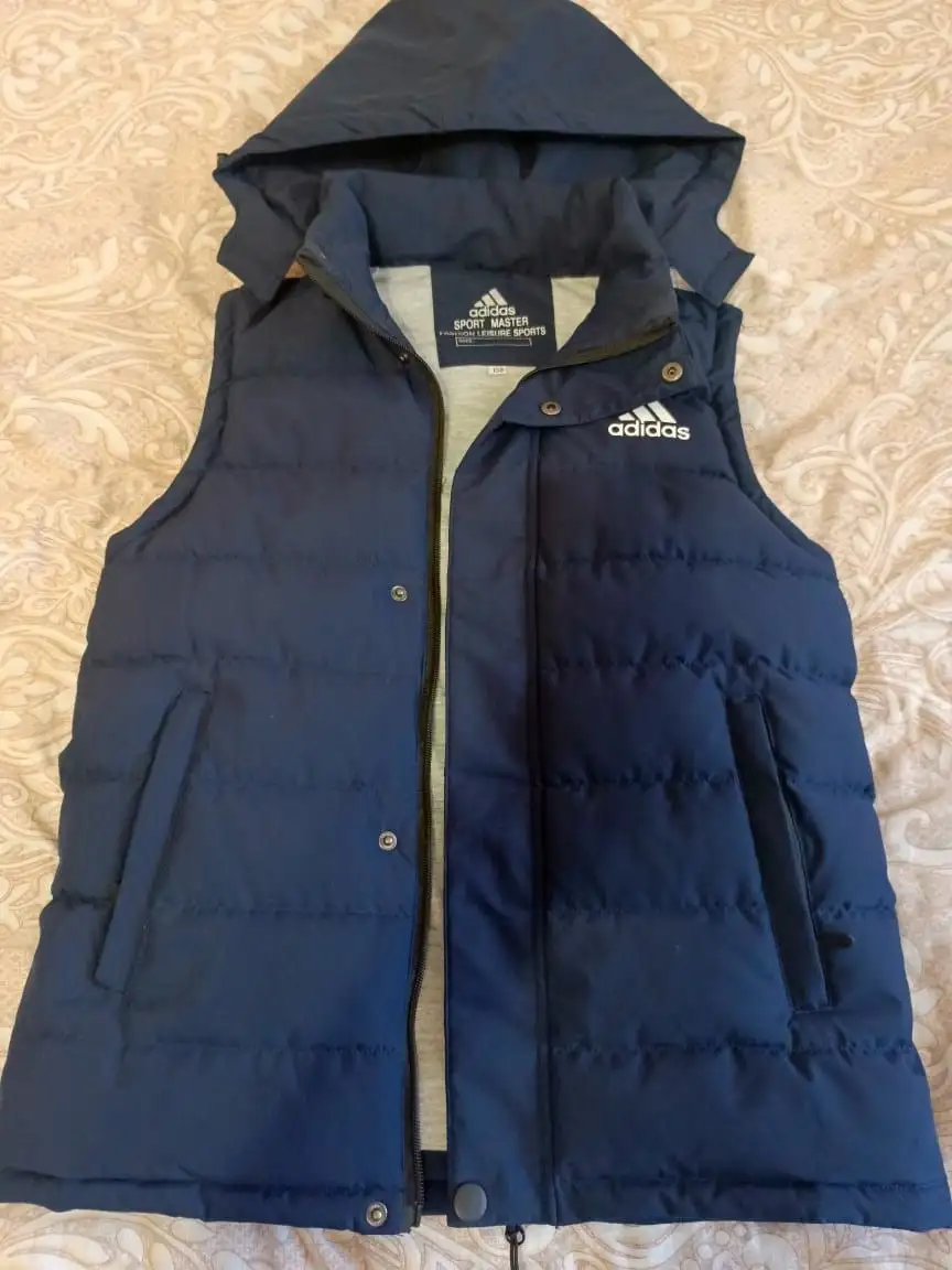 Демисезонная жилетка для мальчика размер 158 - Детская одежда (Одежда) в Владивосток