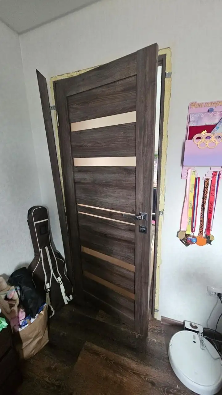 Межкомнатная дверь с коробкой и наличниками - Двери (Для дома и дачи) в Владивосток