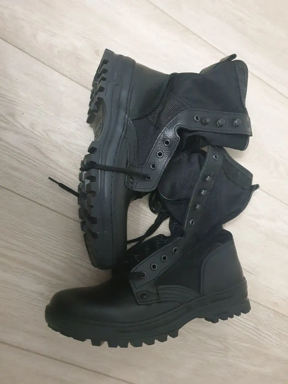 Ботинки рабочие и берцы мужские размер 42-43 - Обувь (Одежда) в Владивосток