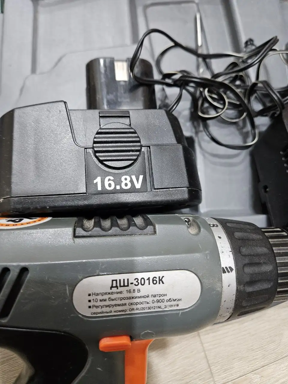 Шуруповерт ДШ-3016К с комплектацией - Электроинструменты (Электроника) в Владивосток