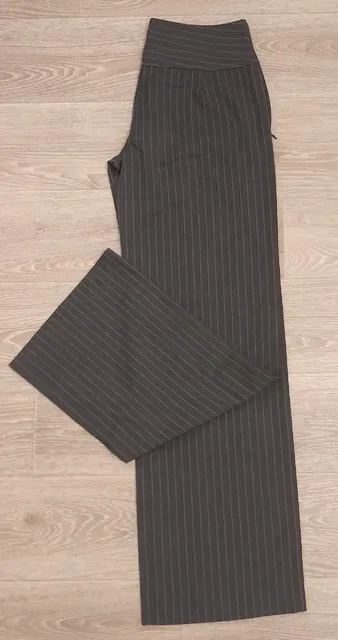 Классические брюки серого цвета в полоску - Домашняя одежда в Владивосток