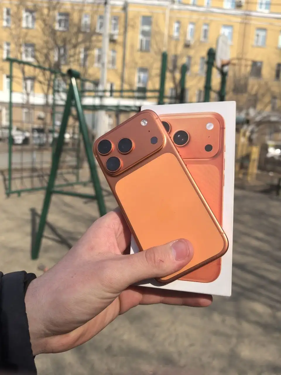iPhone 17 Pro 256GB в отличном состоянии - Смартфоны (Электроника) в Владивосток