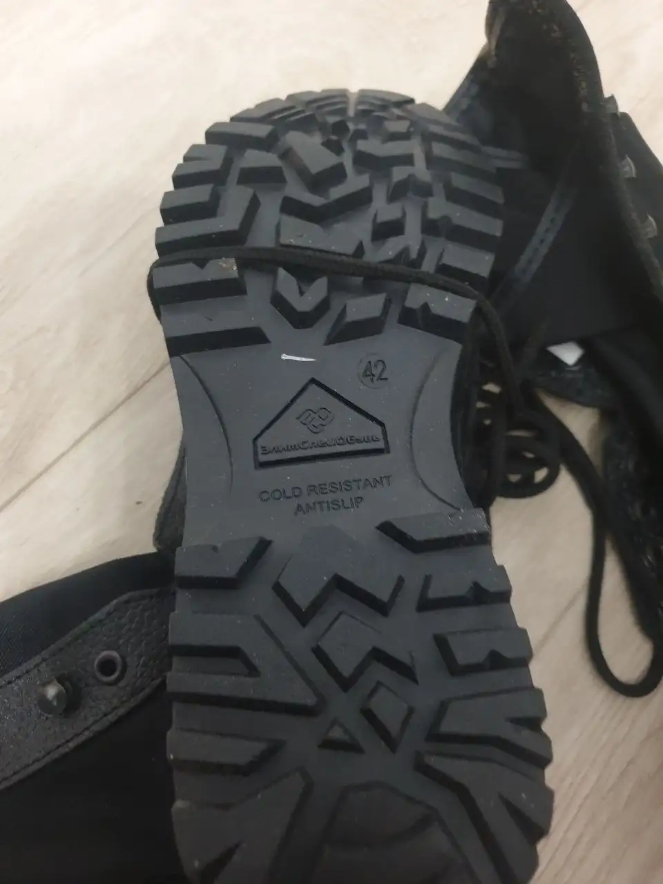 Мужские рабочие ботинки и берцы размер 42-43 - Рабочая обувь (Одежда) в Владивосток