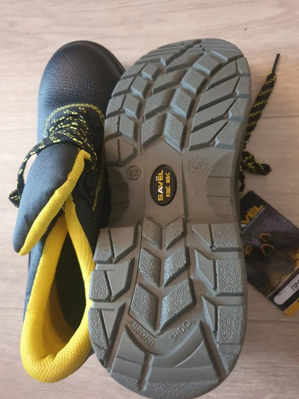 Мужские рабочие ботинки и берцы размер 42-43 - Рабочая обувь (Одежда) в Владивосток