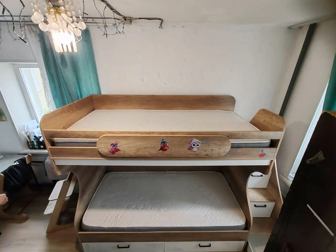 Двухъярусная кровать с двумя матрасами - Мебель (Для дома и дачи) в Владивосток