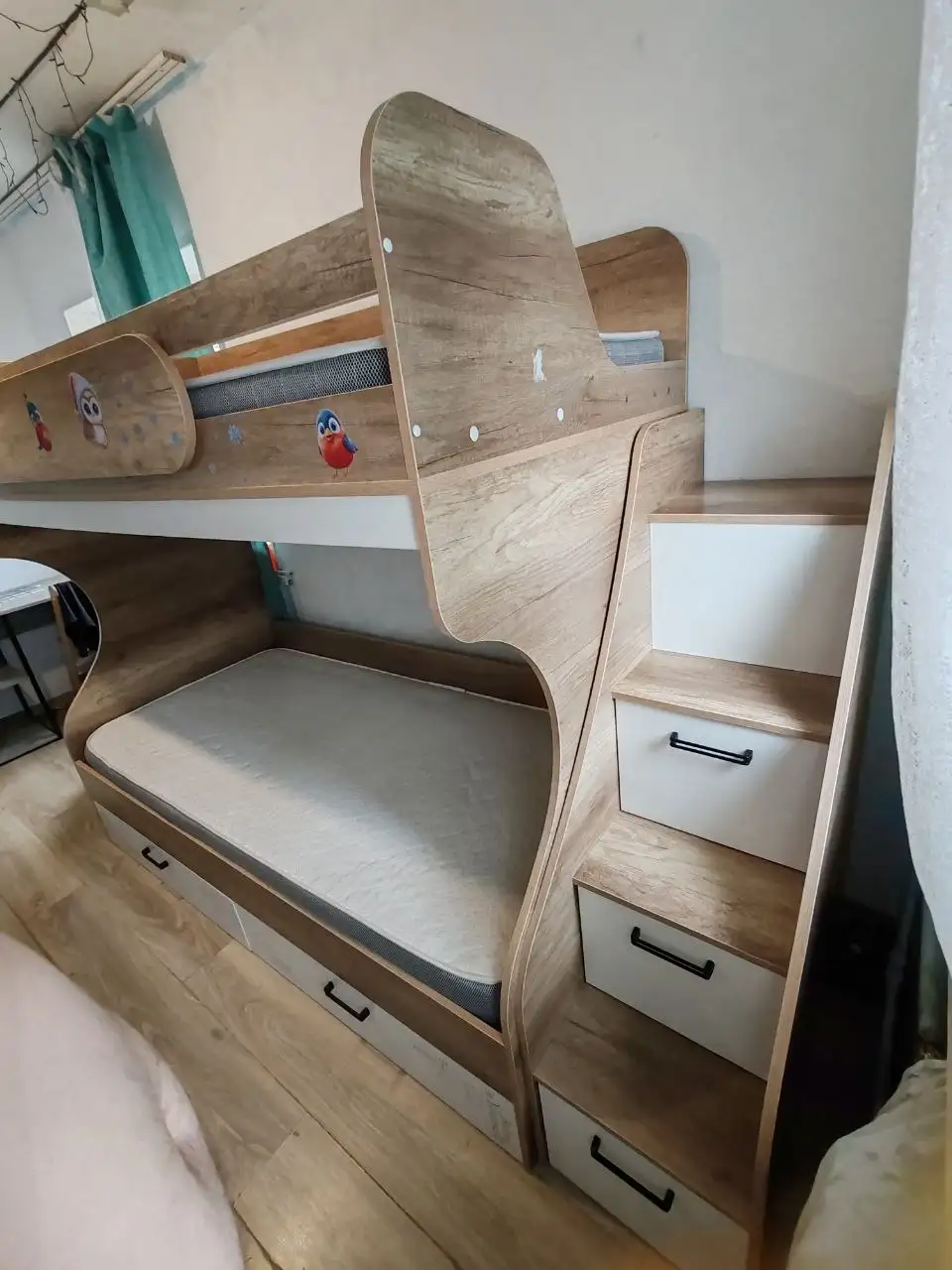 Двухъярусная кровать с двумя матрасами - Мебель (Для дома и дачи) в Владивосток