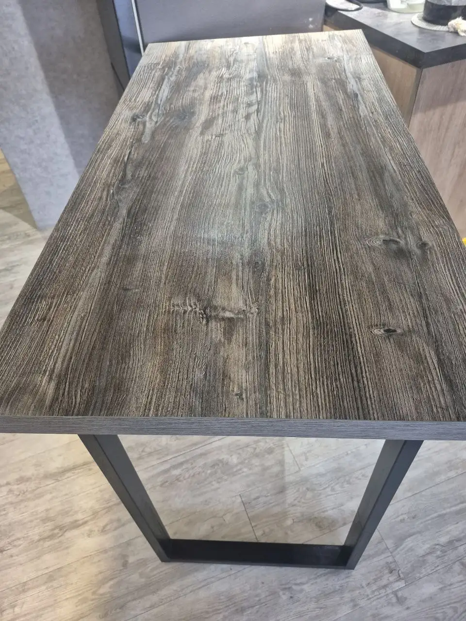 Продажа барного стола и барных стульев - Мебель (Для дома и дачи) в Владивосток