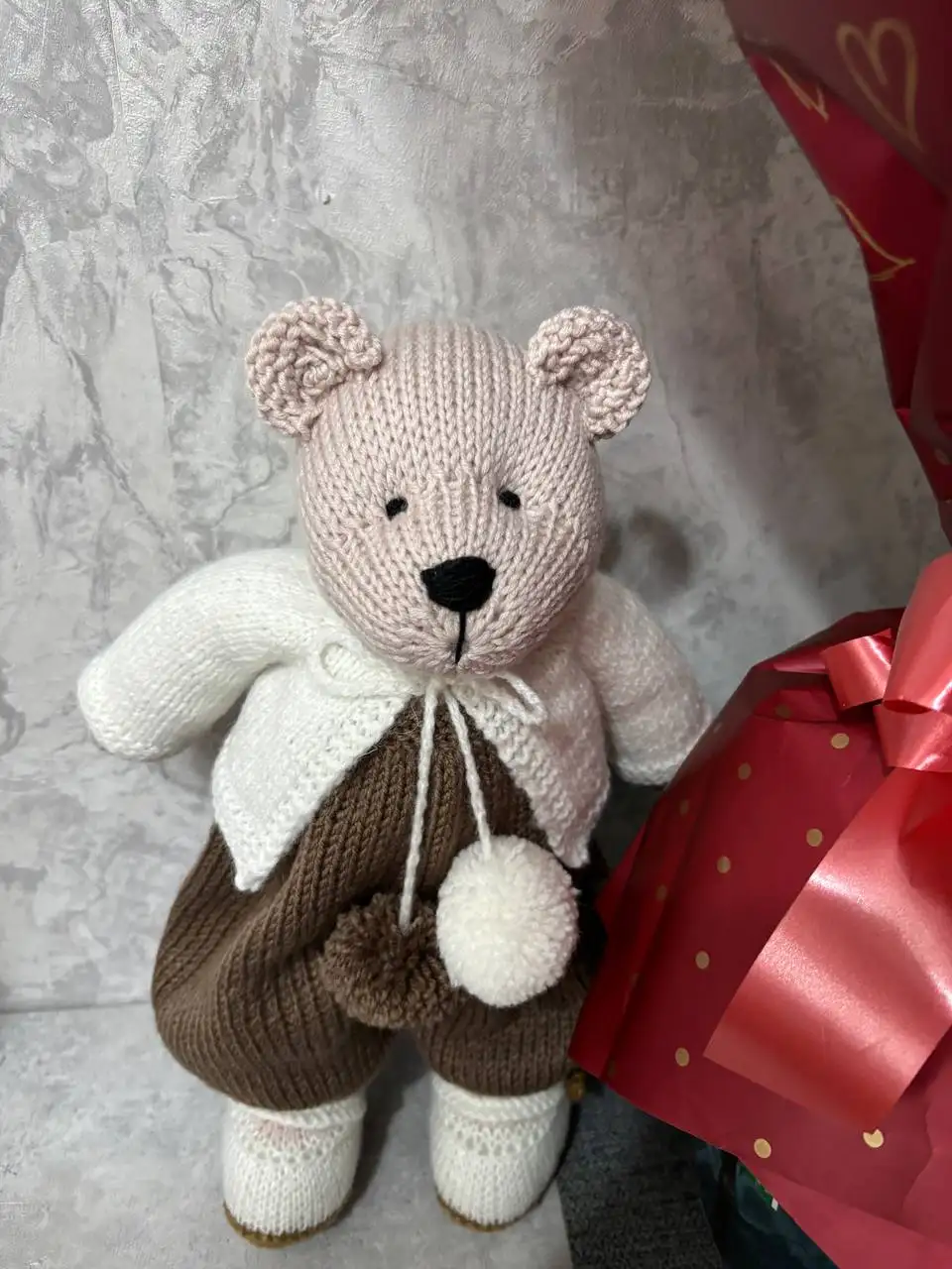 Продажа ручной работы Мишки с одеждой и шапкой - Рукоделие (Хобби и отдых) в Владивосток