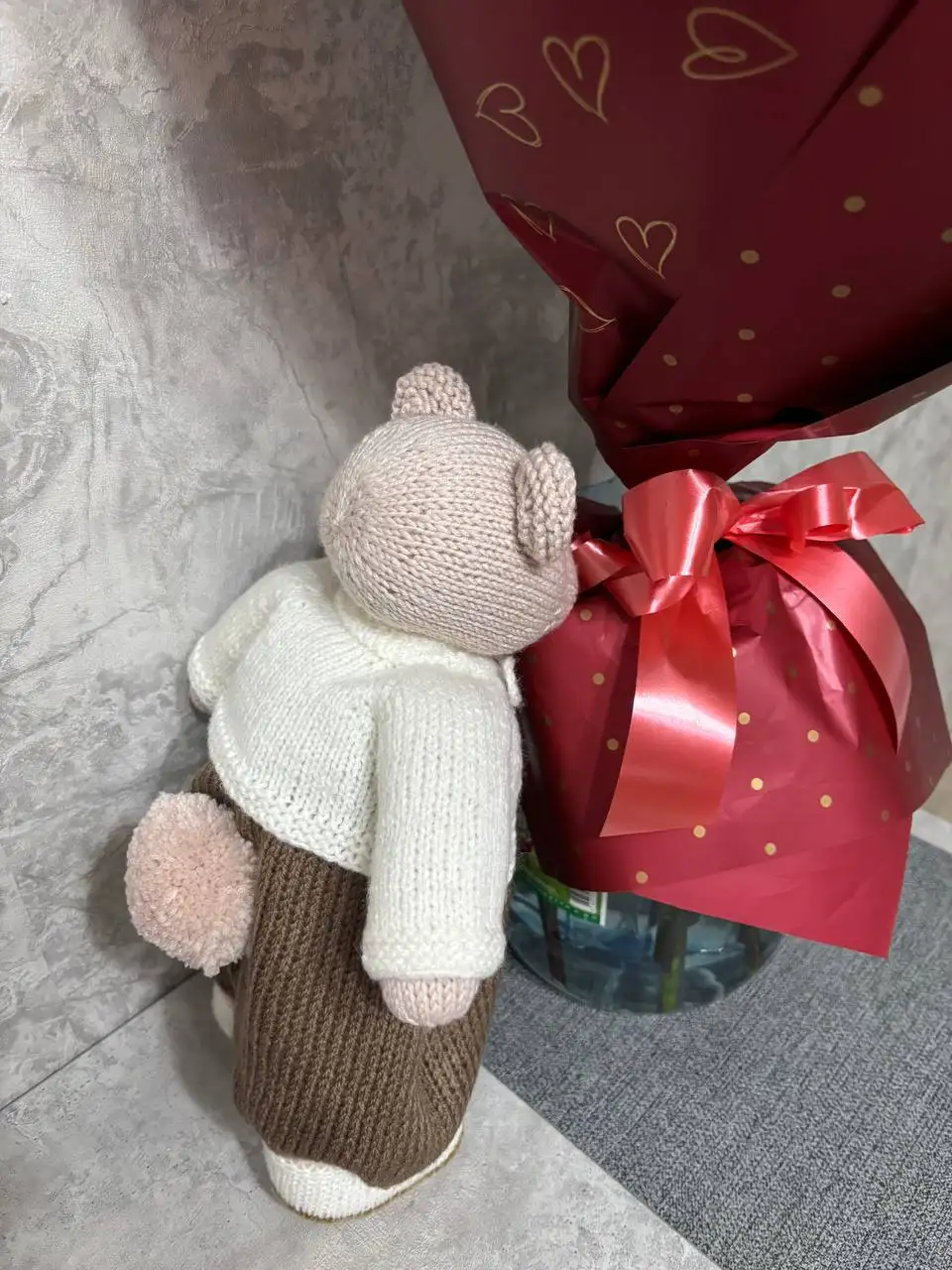 Продажа ручной работы Мишки с одеждой и шапкой - Рукоделие (Хобби и отдых) в Владивосток