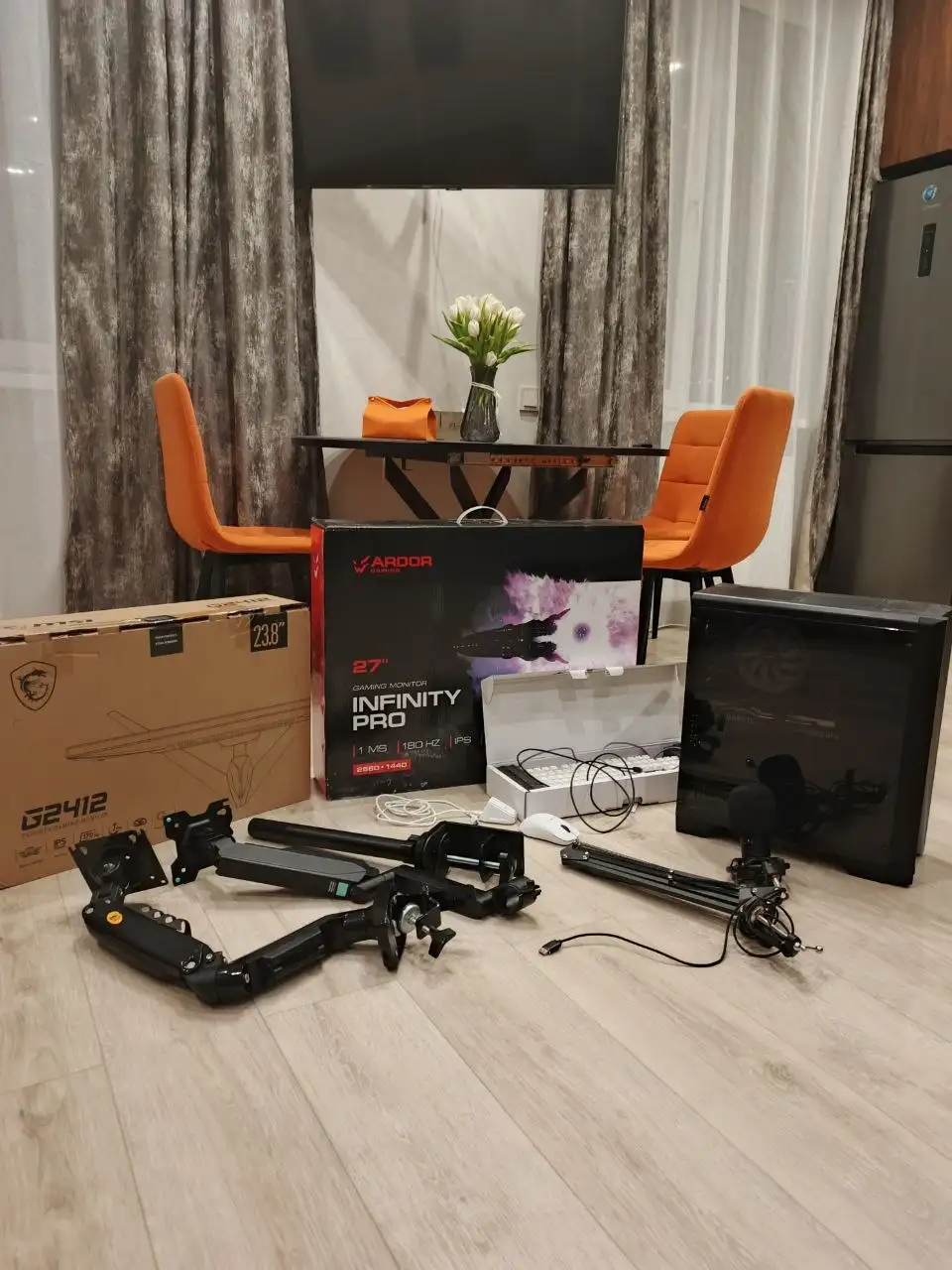 Мощный игровой комплект PC с двумя мониторами и периферией - Компьютерная техника (Электроника) в Владивосток