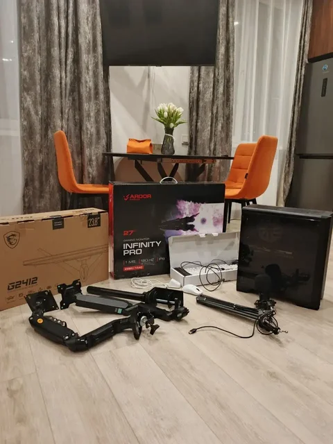 Мощный игровой комплект PC с двумя мониторами и периферией - Телефоны в Владивосток