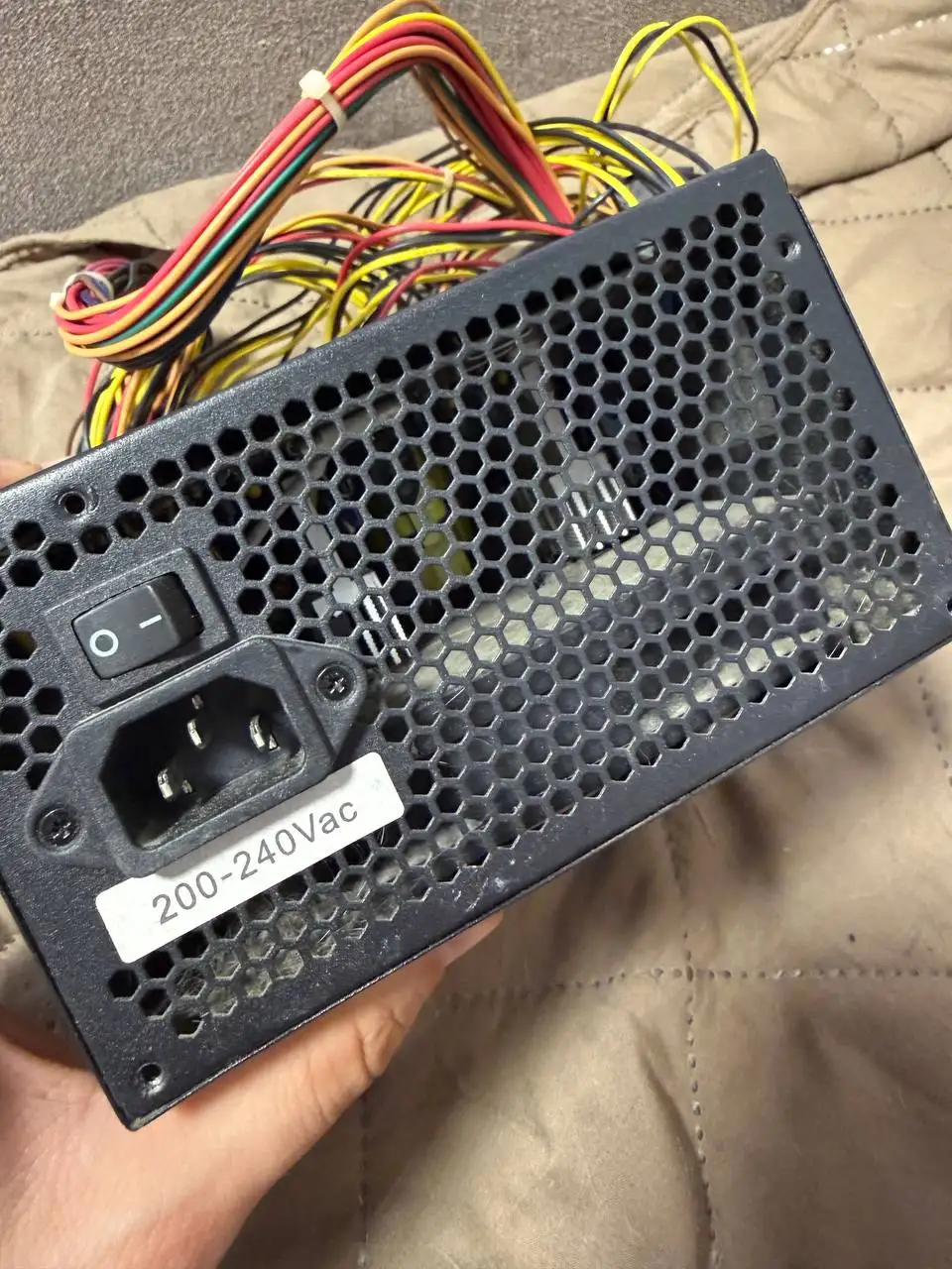 Продам блок питания AeroCool VX-550 - Компьютерные комплектующие (Электроника) в Владивосток