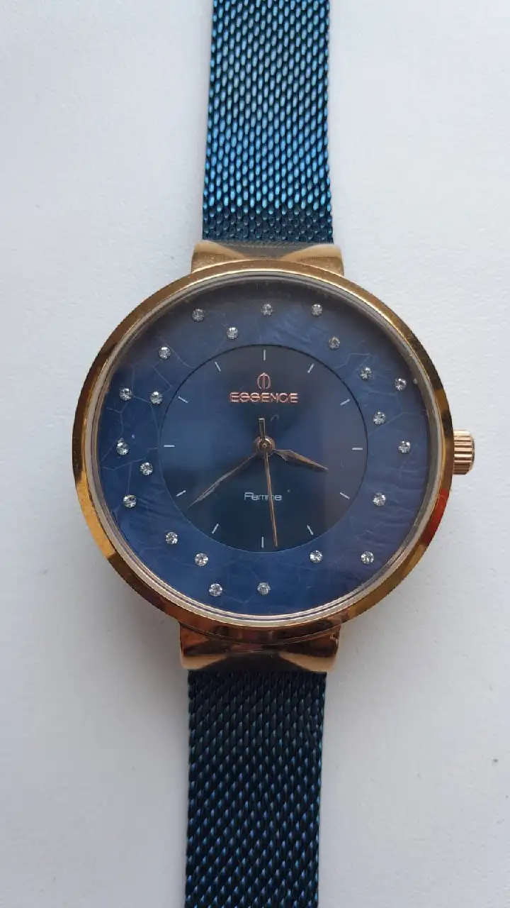 Продам кварцевые женские наручные часы ESSENCE с кристаллами Swarovski - Часы (Барахолка) в Владивосток