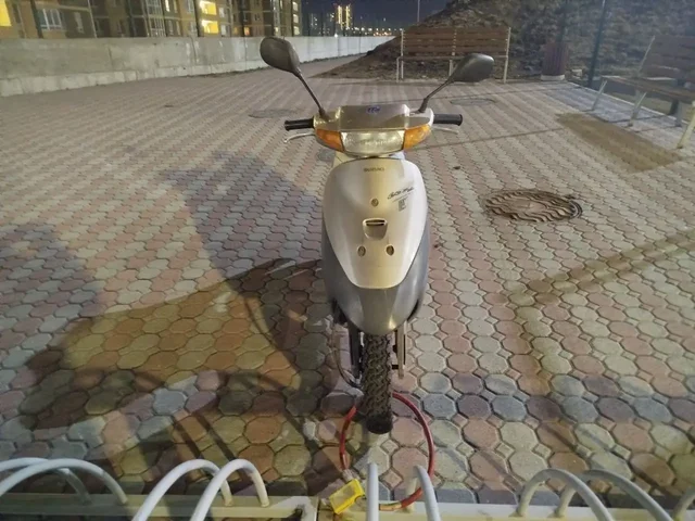 Продам Suzuki lets 2 в хорошем состоянии - Шины и колёса в Владивосток