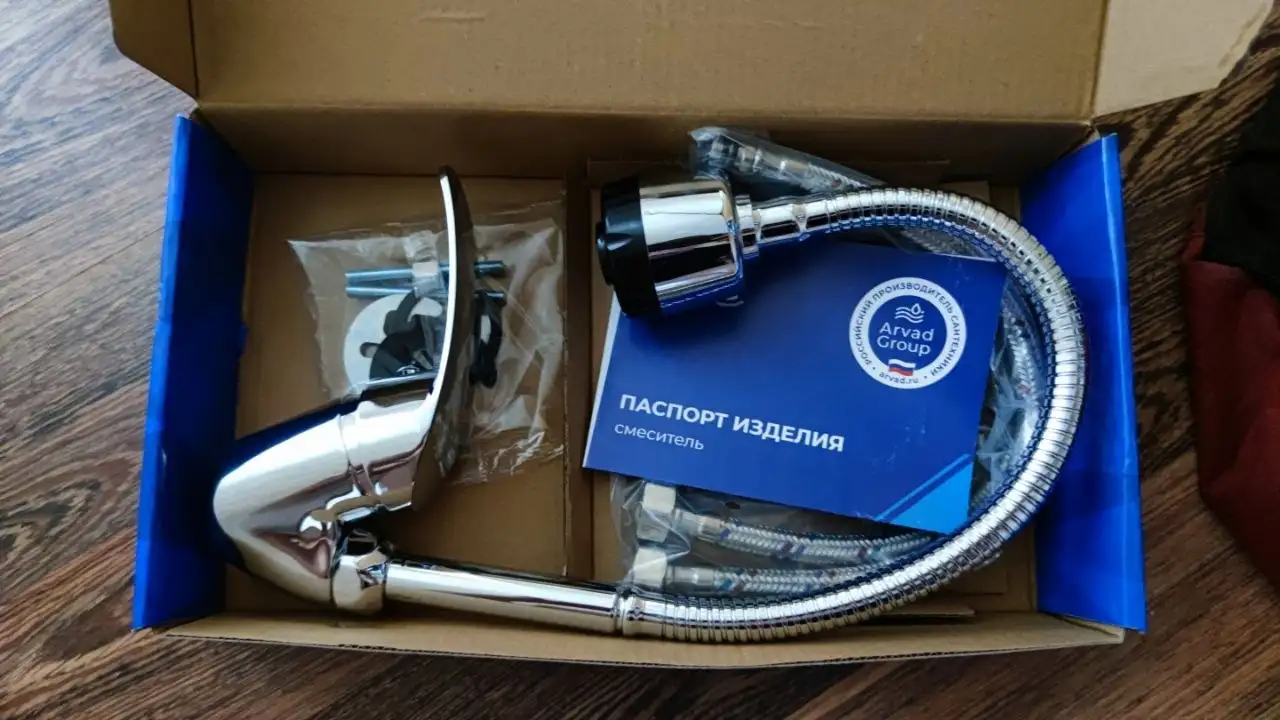 Смесители разные хорошее качество - Сантехника (Для дома и дачи) в Владивосток