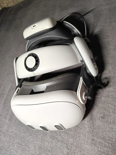 Quest 3 512гб + аксессуары - Электроника в Владивосток