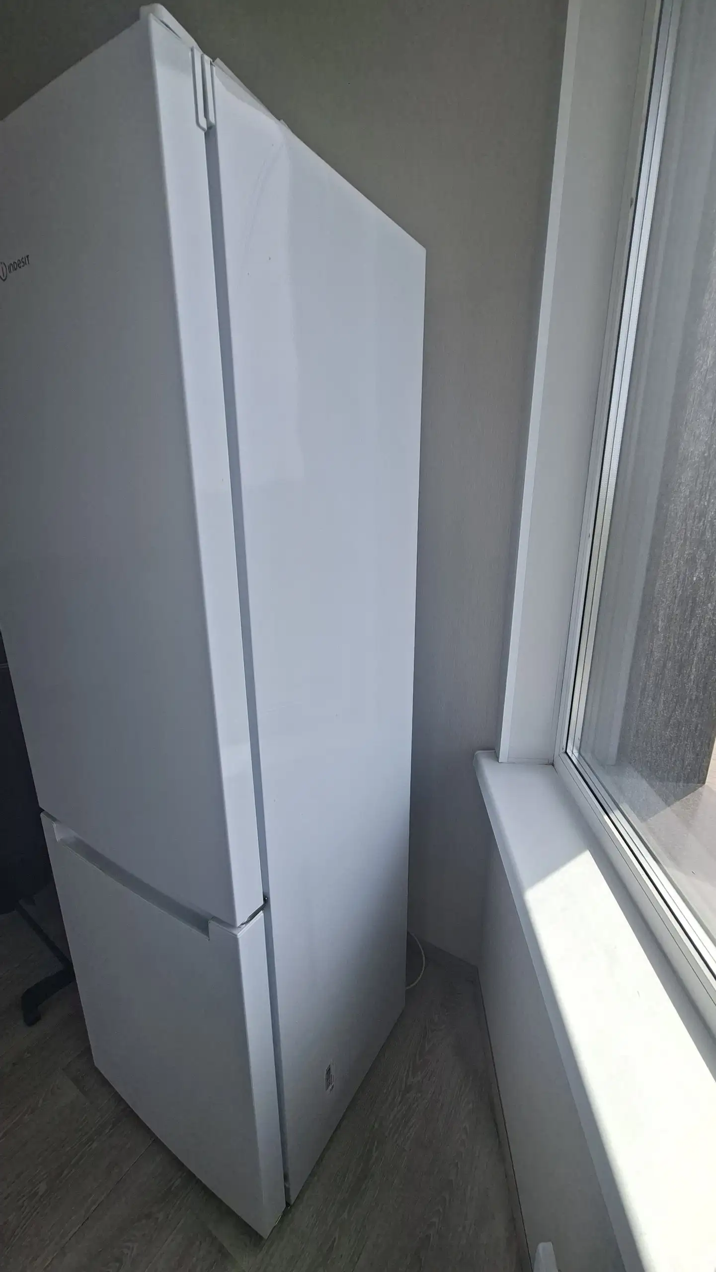 Холодильник Indesit ITS 4180 W - Бытовая техника (Для дома и дачи) в Владивосток