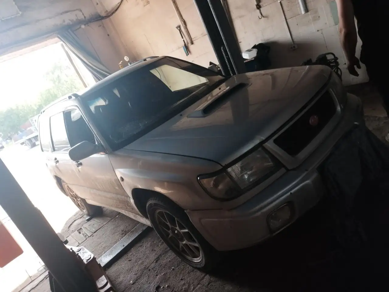 Продам автомобиль с гнилой задней частью - Авто в Владивосток