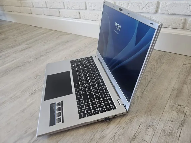 15.6" Ноутбук DEXP Aquilon серый - Компьютерная техника в Владивосток
