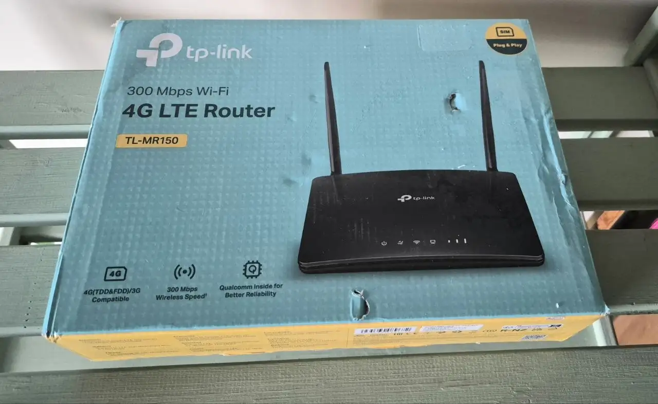 Пластиковый плинтус и роутер TP-Link - Барахолка в Владивосток