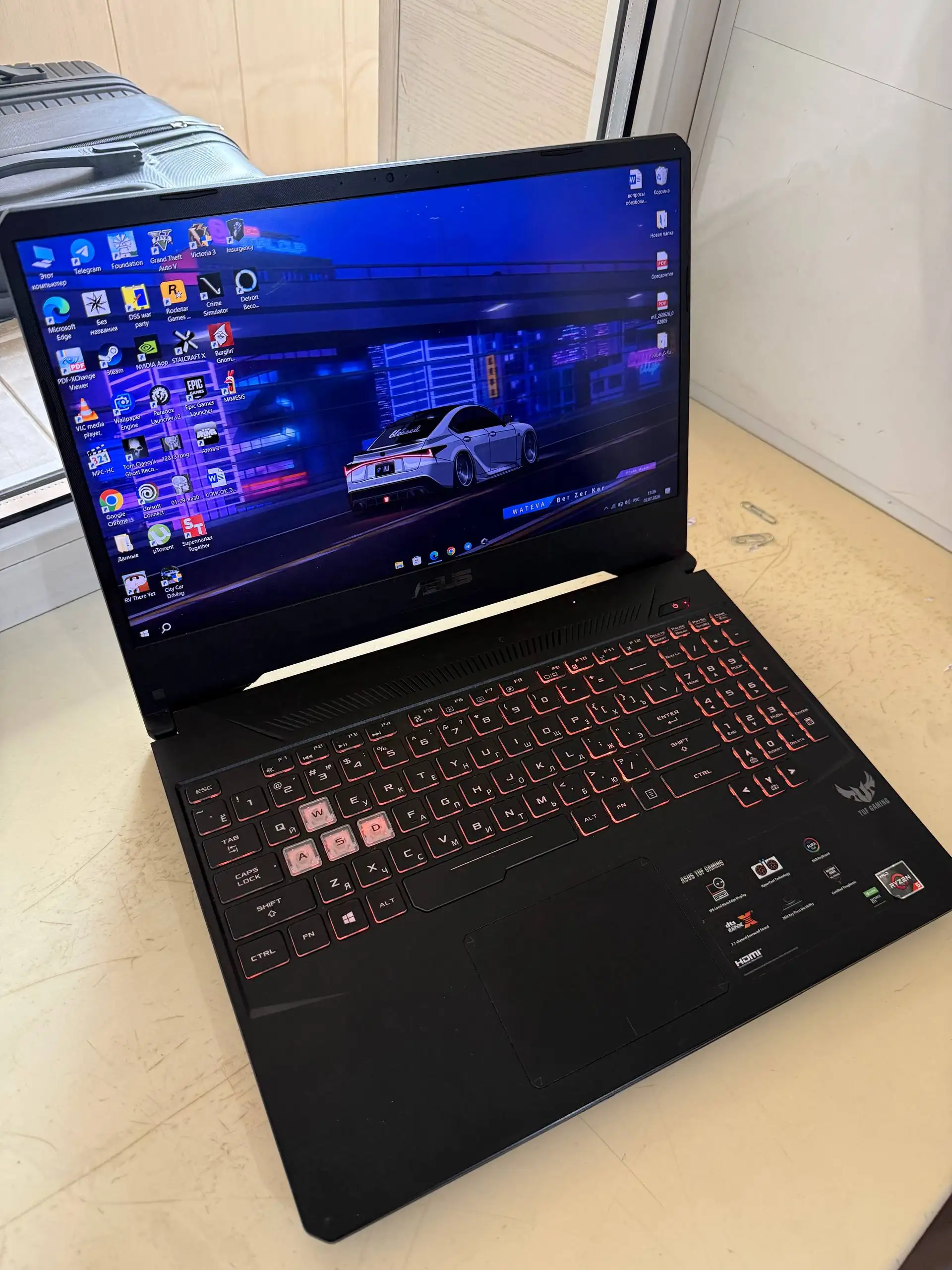 Продам ноутбук с GTX 1050 и Ryzen 5 - Ноутбуки (Электроника) в Уссурийск