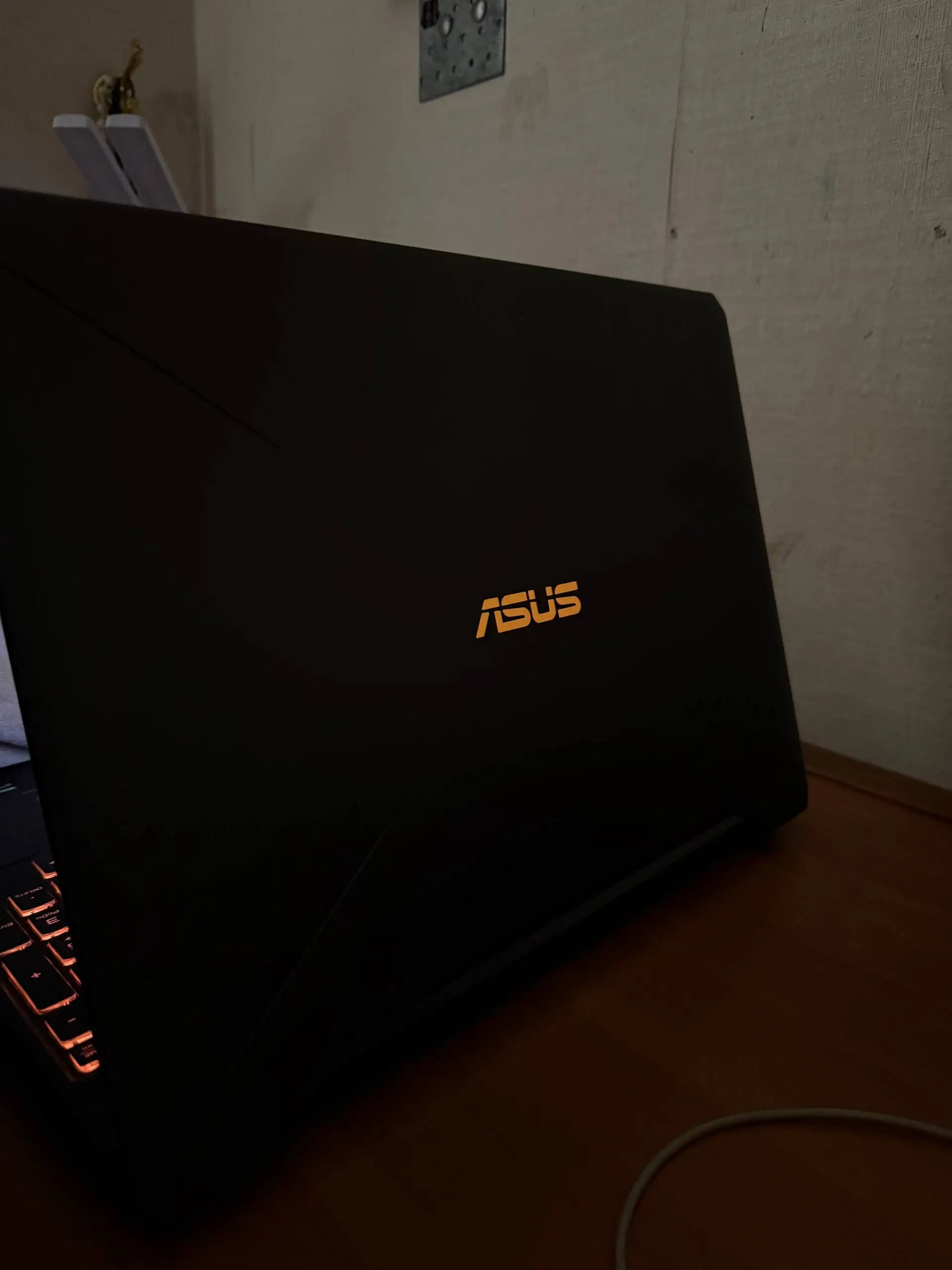 Продам ноутбук с GTX 1050 и Ryzen 5 - Ноутбуки (Электроника) в Уссурийск