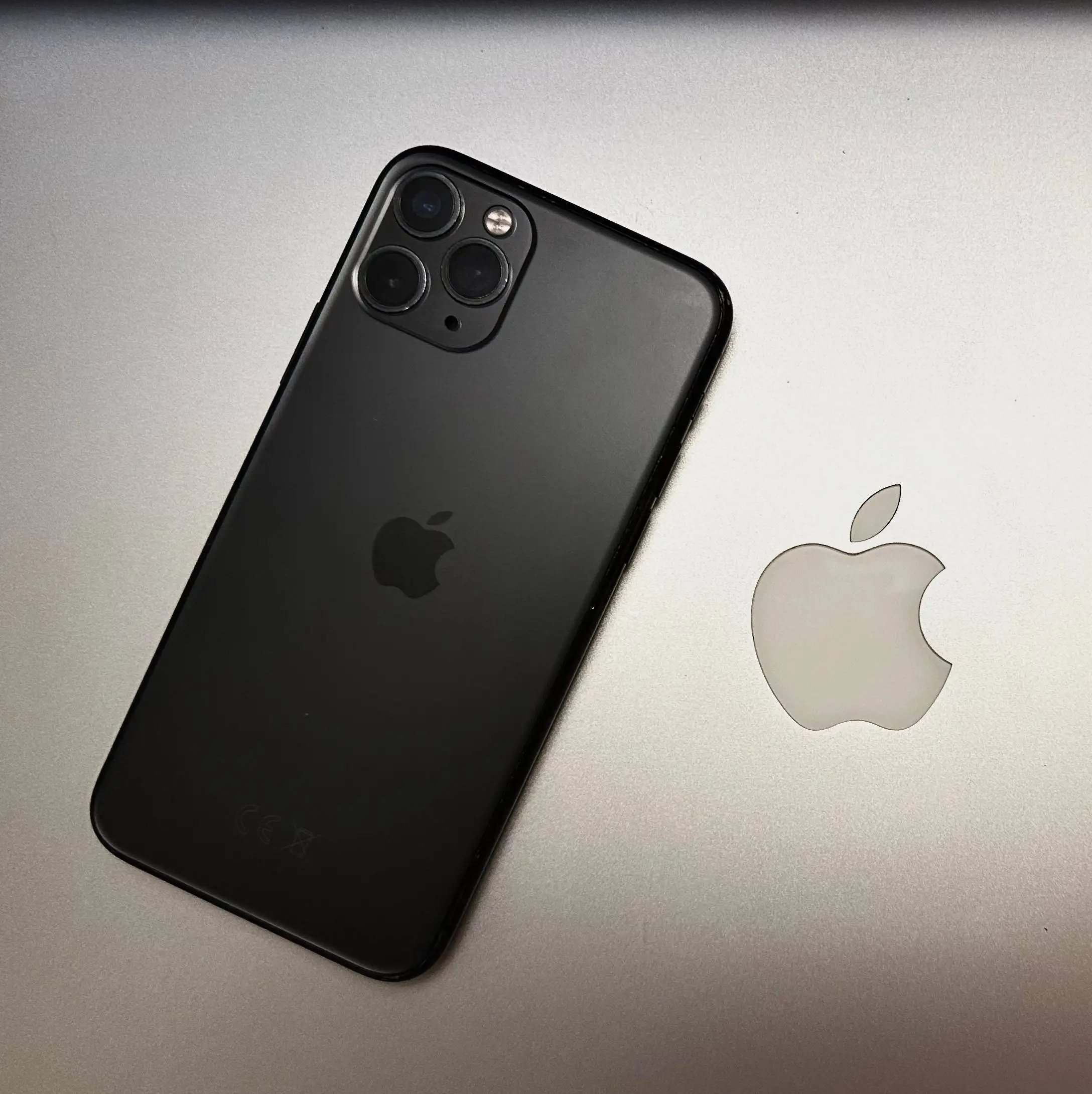 iPhone 11 Pro 64GB - Смартфоны (Электроника) в Владивосток