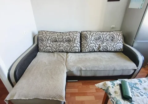 Продам угловой диван - Саженцы в Владивосток