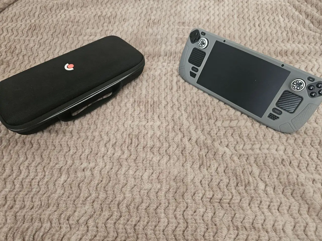 Steam Deck OLED 512GB на гарантии в Артёме - Игровые консоли и аксессуары (Электроника) в Артём