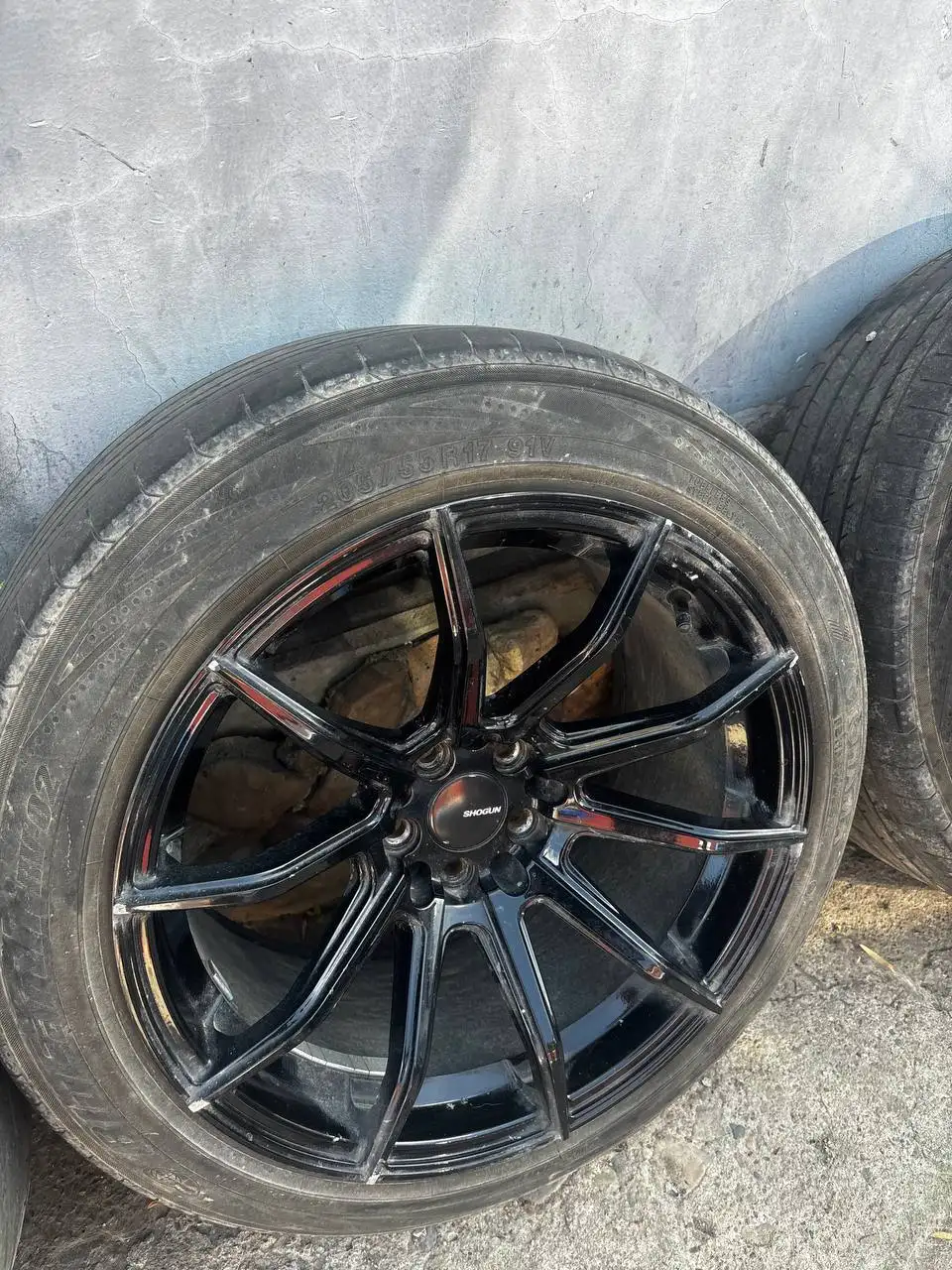 Продам литье Shogun S10 R17 с летней резиной в Уссурийске - Диски (Запчасти) в Уссурийск