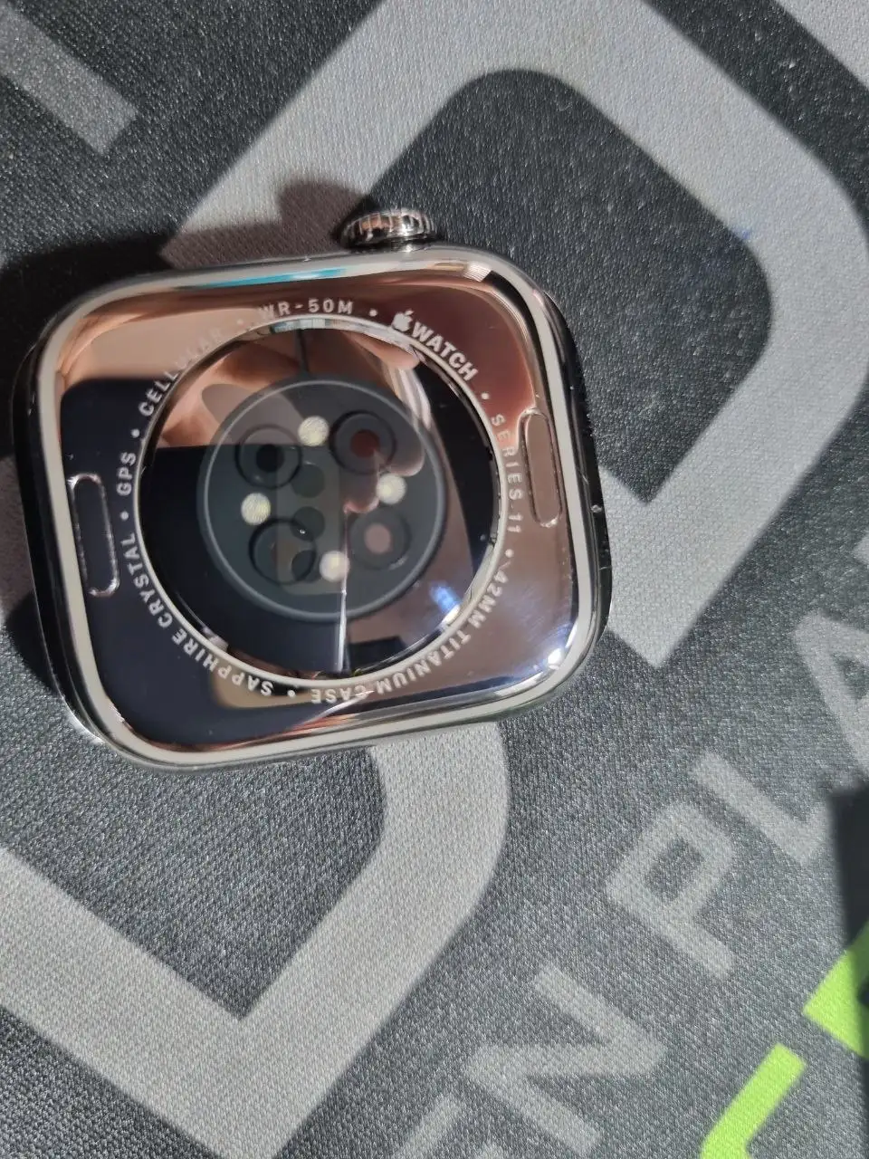 Продам Apple Watch Series 11 Titanium - Часы и браслеты (Электроника) в Владивосток