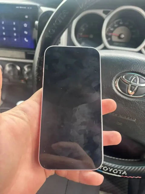 iPhone 15 розовый 128ГБ - Электронные сигареты и аксессуары в Владивосток