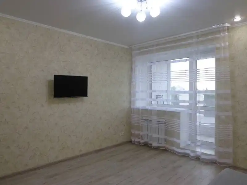 Сдам однокомнатную квартиру на Мельникайте 109/1 - Аренда (Недвижимость) в Тюмень