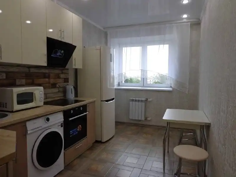 Сдам однокомнатную квартиру на Мельникайте 109/1 - Аренда (Недвижимость) в Тюмень