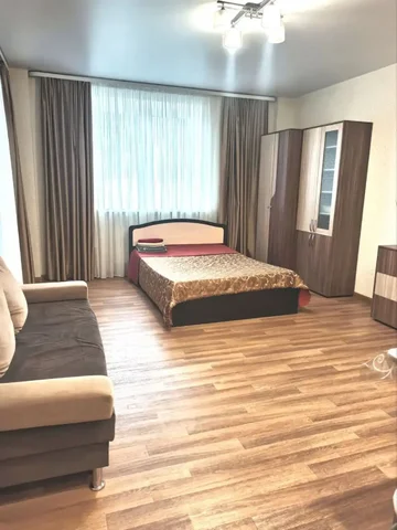 Сдам посуточно квартиру, Таврическая 9 - Коммерческая недвижимость в Тюмень