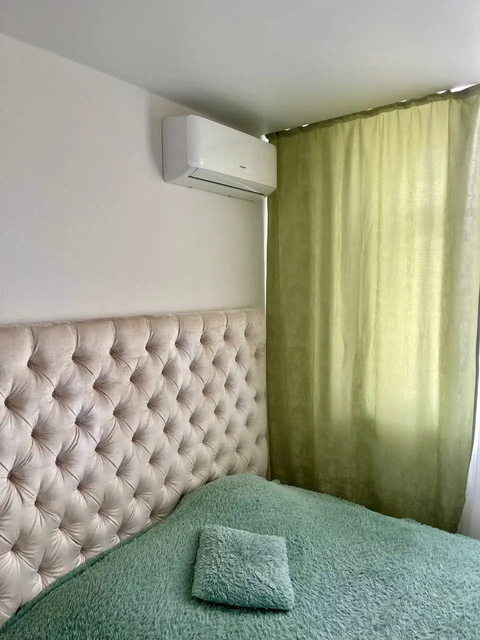 Студия посуточно в ЖК Колумб