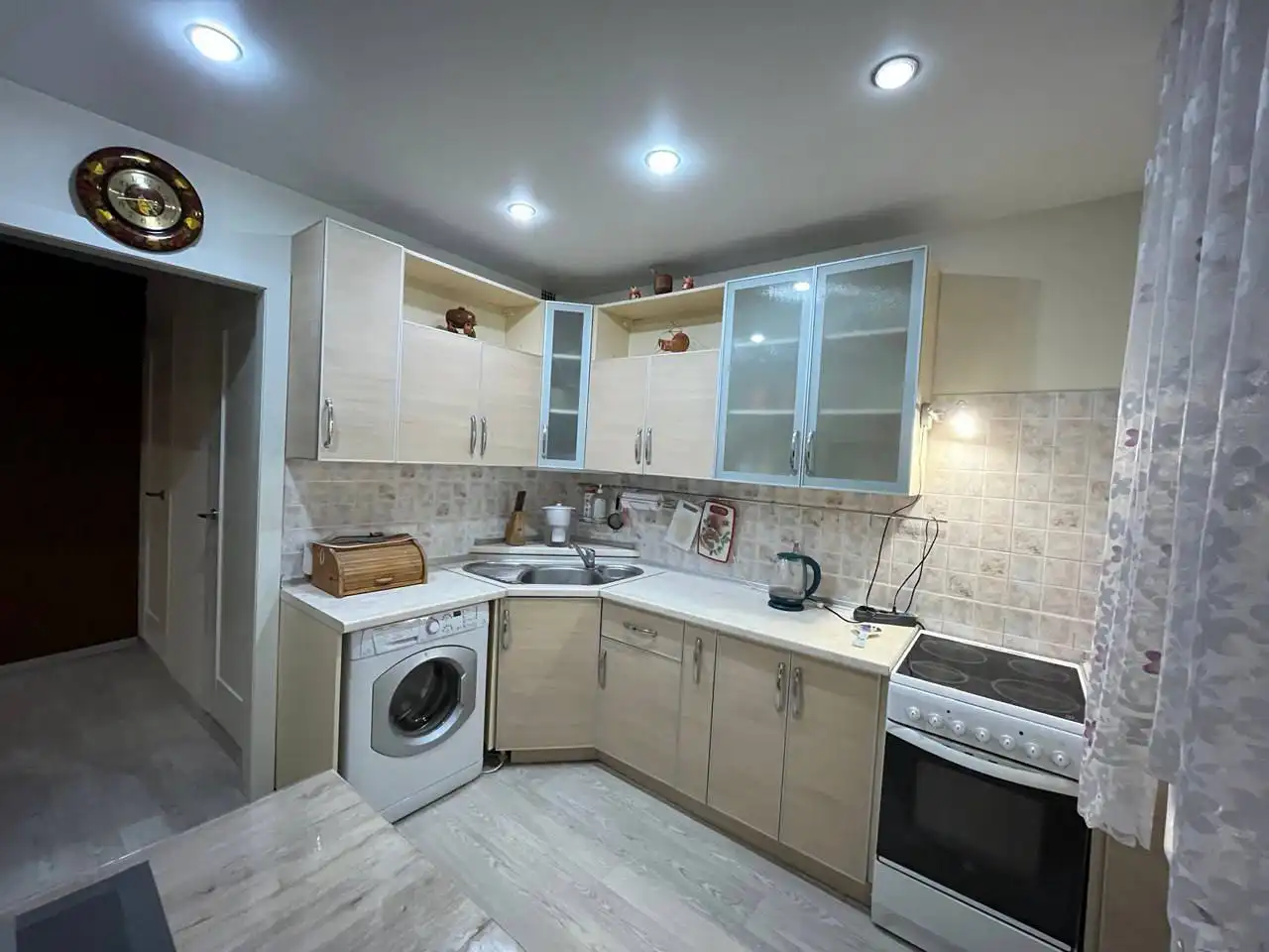 Сдается 2-комнатная квартира с мебелью в Тюмени - Аренда (Недвижимость) в Тюмень