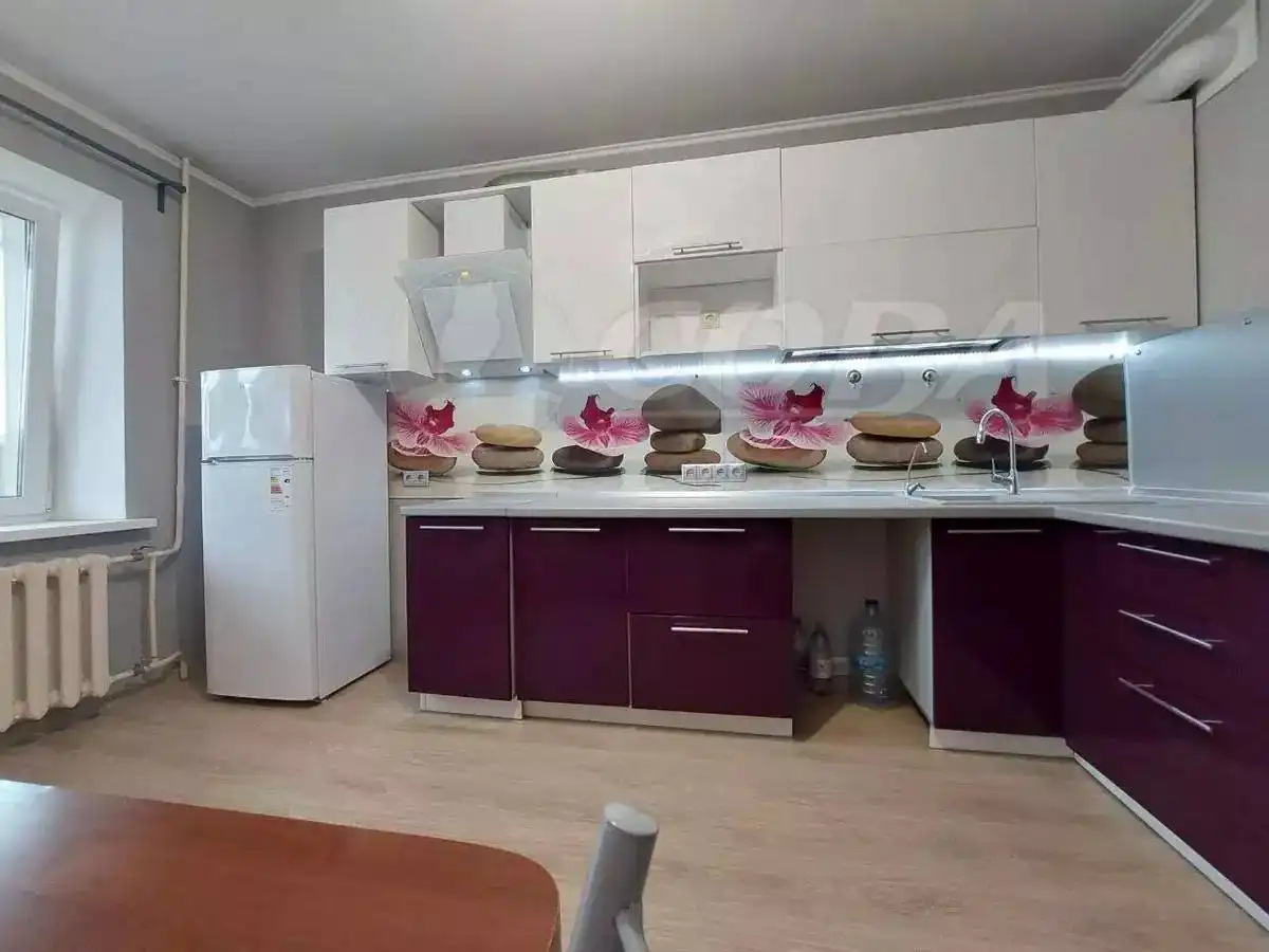 Продам уютную однокомнатную квартиру - Квартиры (Недвижимость) в Тюмень