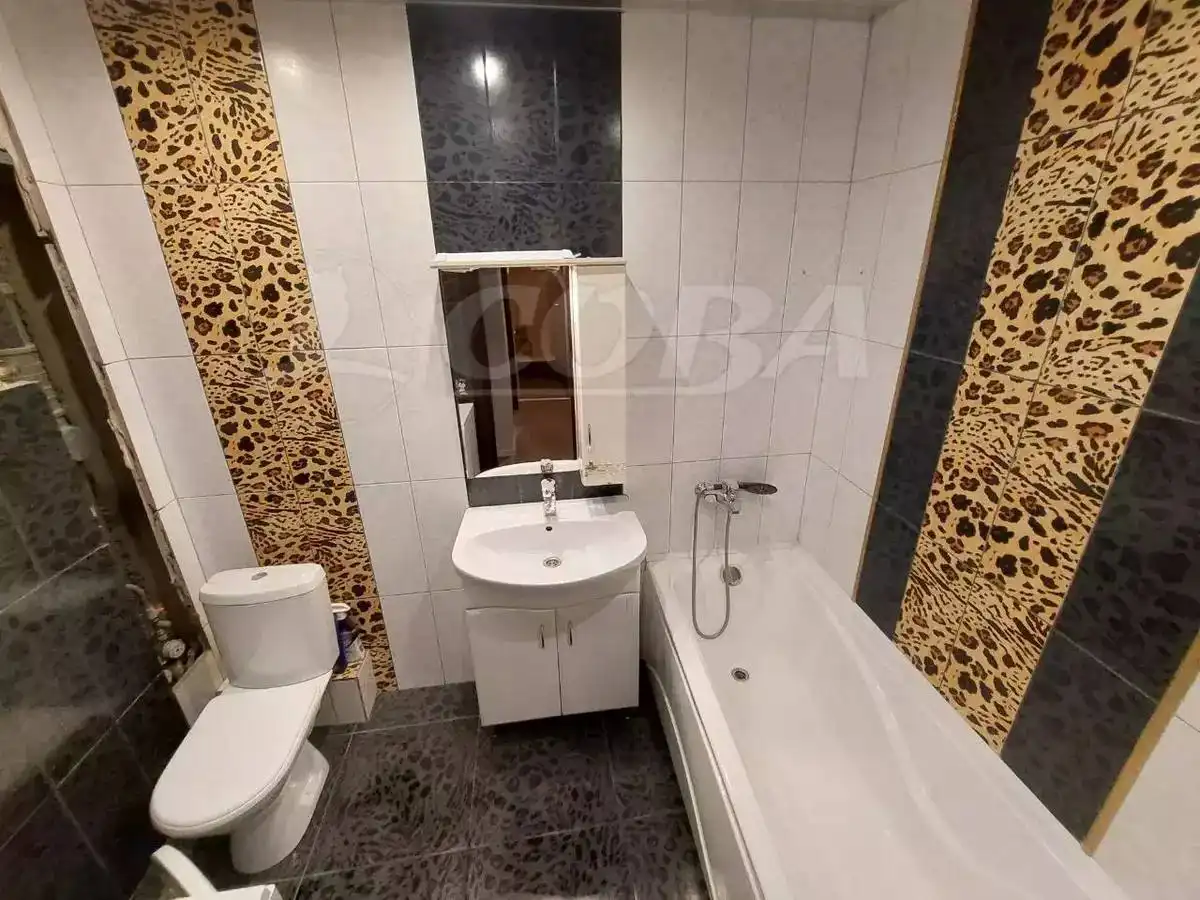 Продам уютную однокомнатную квартиру - Квартиры (Недвижимость) в Тюмень