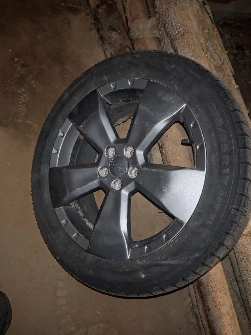 Колеса в сборе зимняя резина 215/55/R17 с Субару Оутбэк