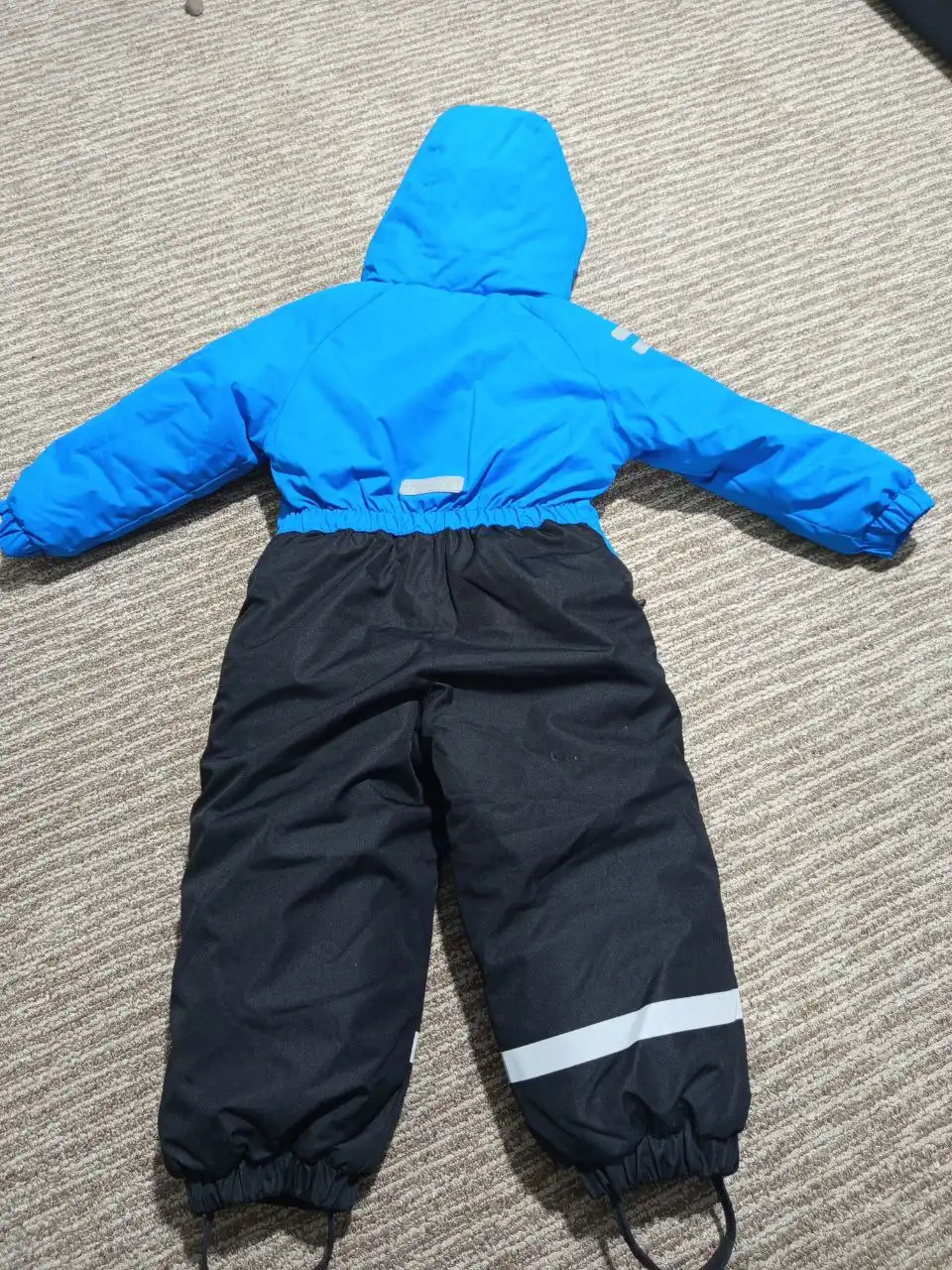 Зимние комбинезоны на мальчика