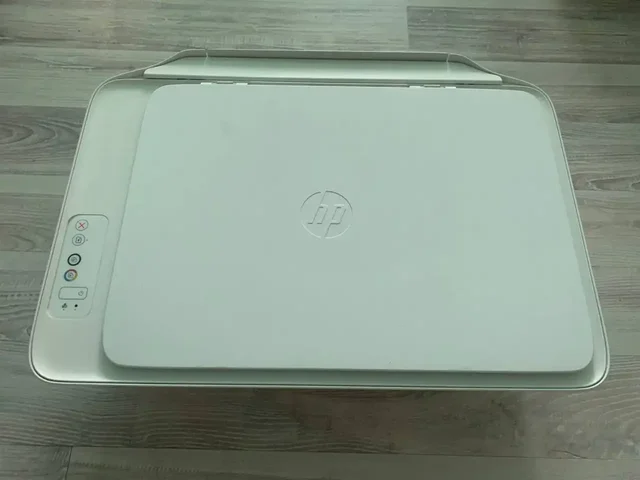 Цветной МФУ HP Deskjet 2320 с неисправностью картриджей - Электроника в Подольск