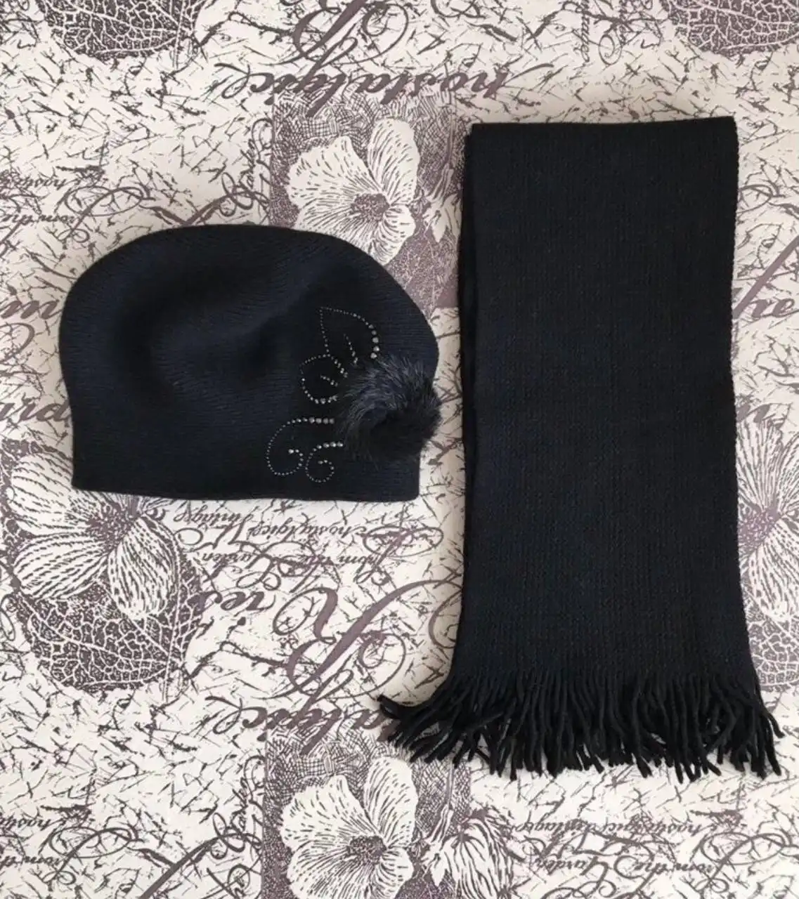 Женский комплект шапка и шарф